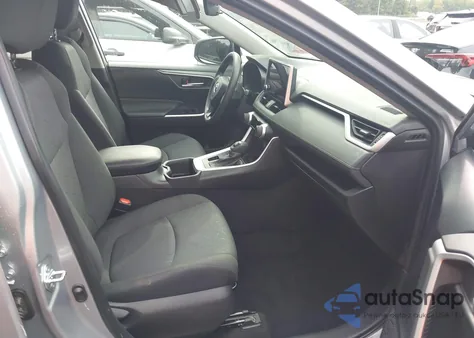 2024 Toyota Rav4 Xle z USA, uszkodzony, nr VIN 2T3P1RFV9RC416156